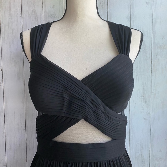 NWOT Betsy & Adams Sleeveless Cutout Gown - Picture 12 of 15